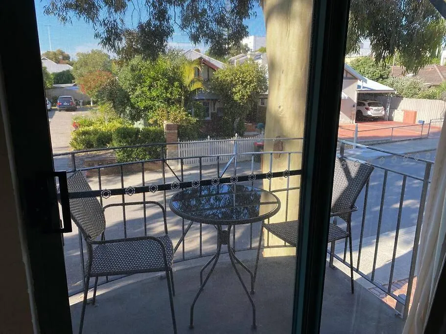 Subi Central Close Cbd Hospitals Wifi Netflix Wine Perth 0*,  Australia