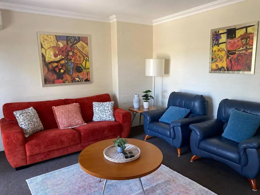 Subi Central Close Cbd Hospitals Wifi Netflix Wine Perth